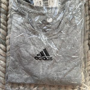 Adidas men’s t-shirt